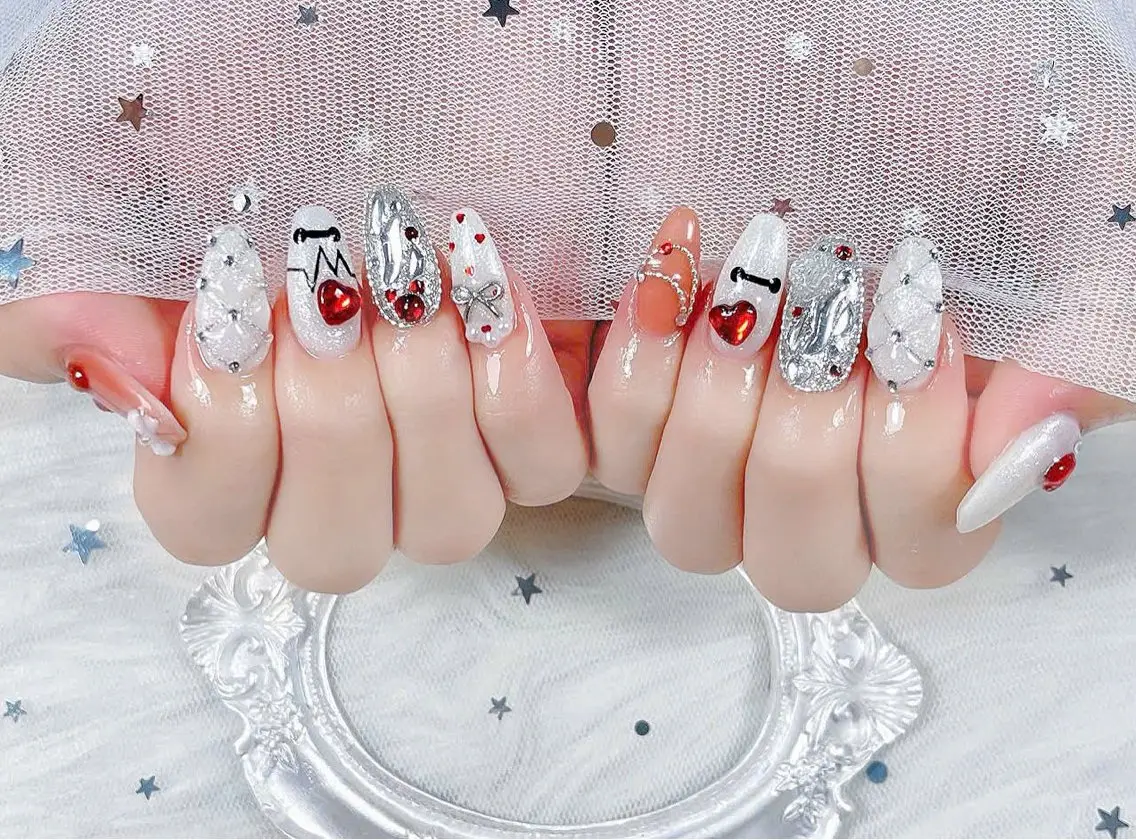 ネイル チークネイル ドット 長さ出し フットネイル フレンチネイル ハンドネイル Hana Nail Salonのネイルデザイン