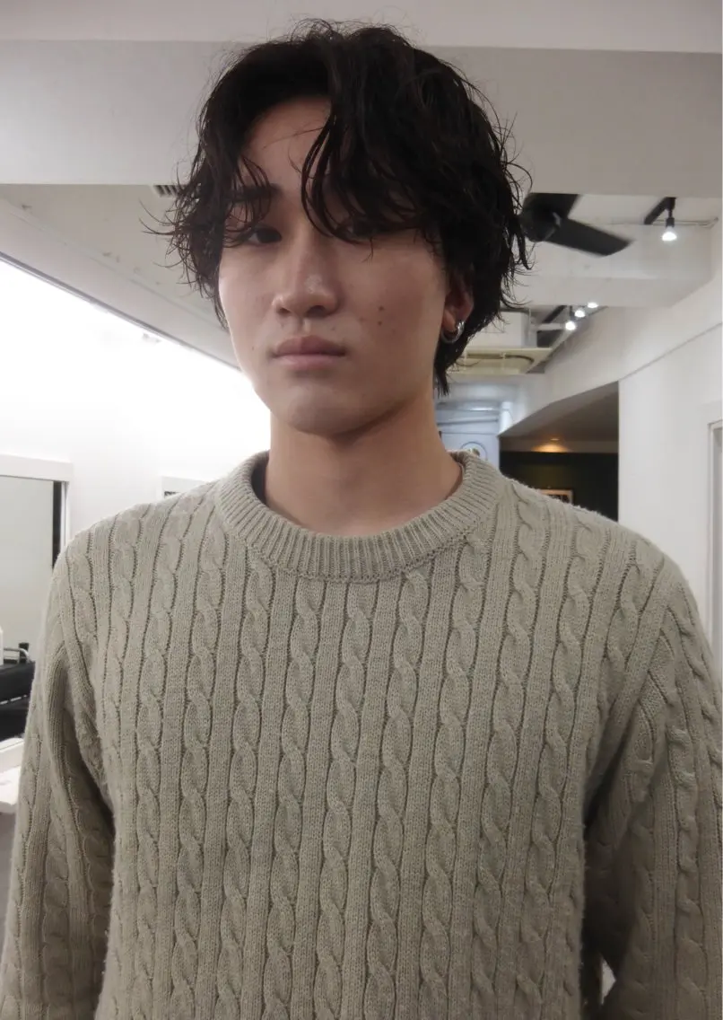 ミディアム パーマ メンズ グランジヘア 無造作ヘアHYUGAのヘアスタイル