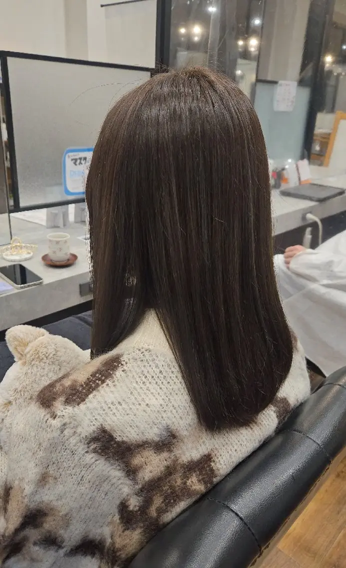 セミロング カラー ヘアカラー トリートメント 関口 友菜のヘアスタイル