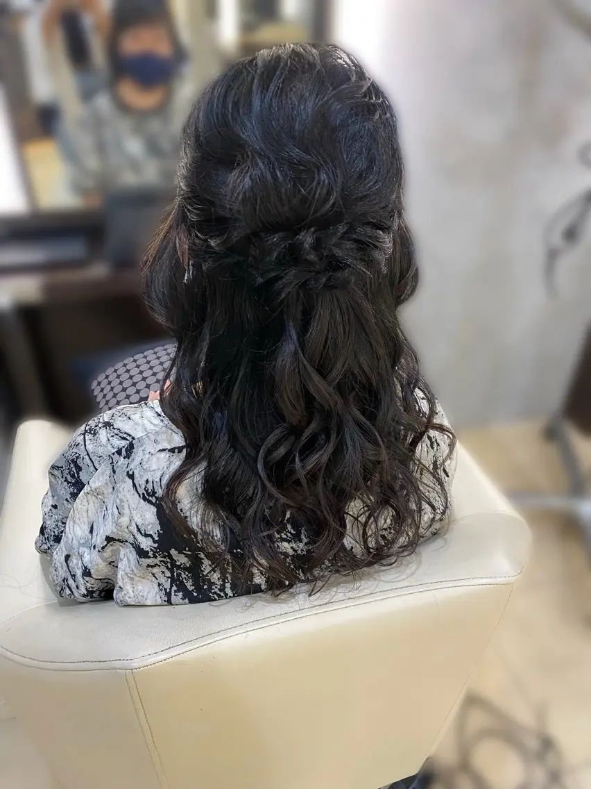セミロング ヘアアレンジ ハーフアップ 石垣廣乃 /Hironoのヘアスタイル