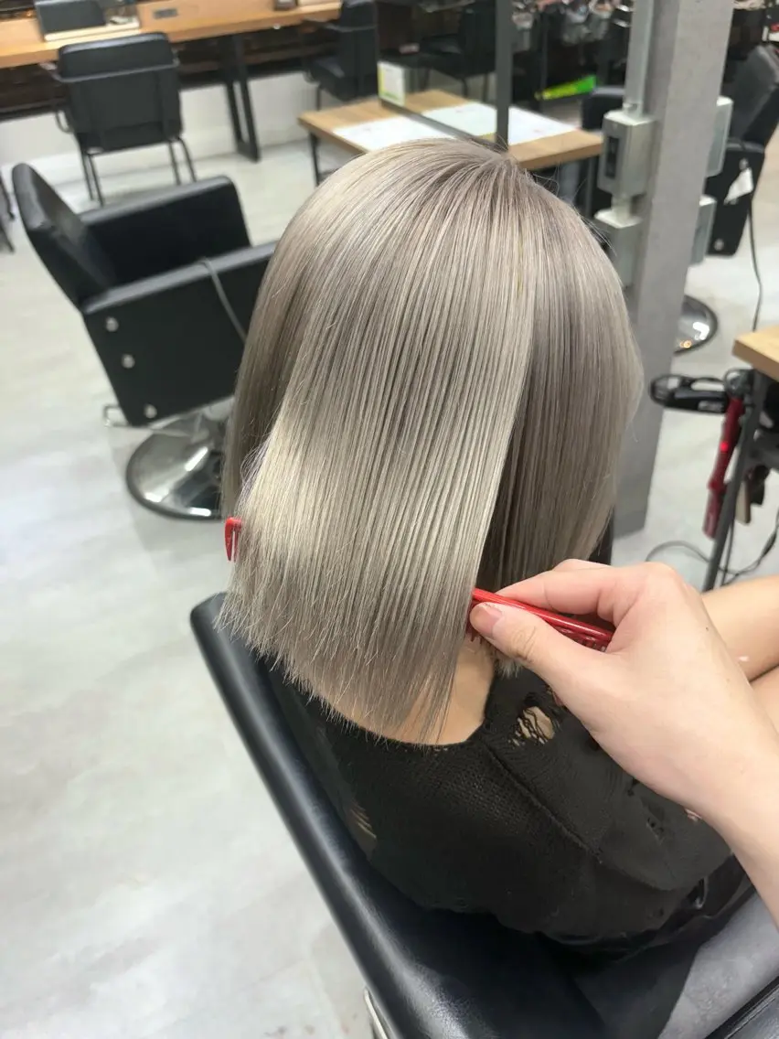 カラー アッシュ デザインカラー ハイライトカラー ハイトーンカラー インナーカラー SHUNTA✨ NEXT/ブリーチのヘアスタイル
