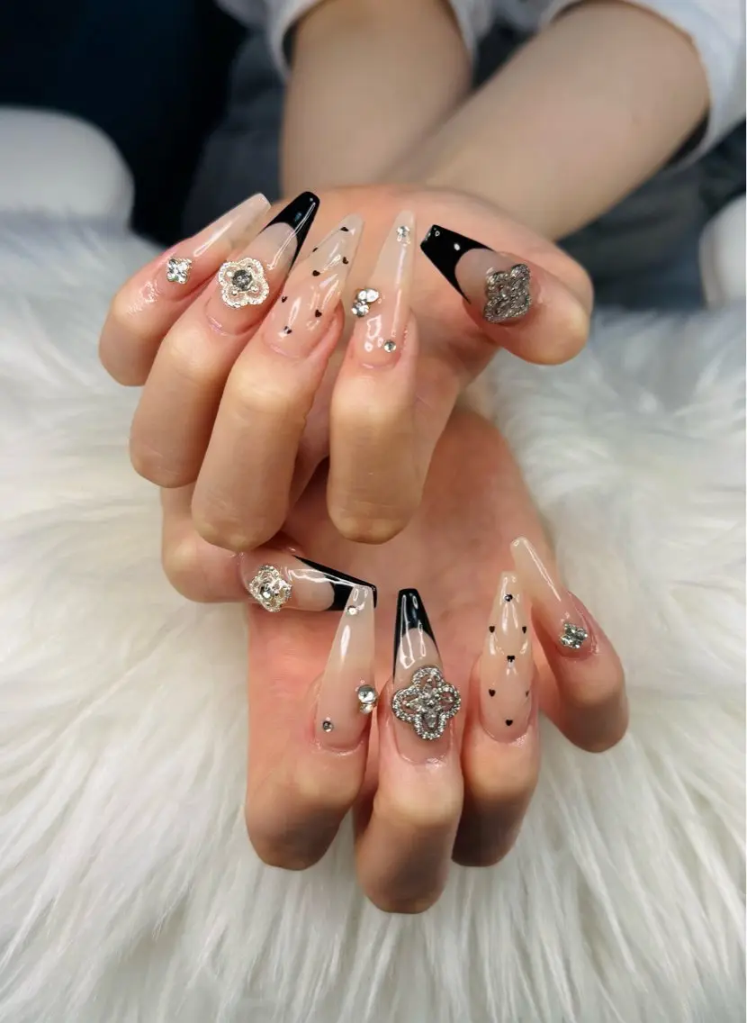 ネイル アートネイル オーロラネイル チークネイル 長さ出し フットネイル Happy Nailのネイルデザイン
