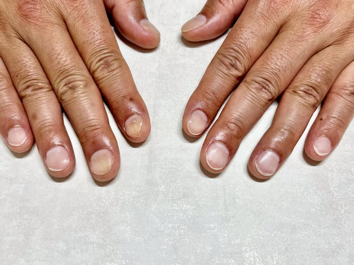 ネイル オーロラネイル フラワーネイル フットネイル フレンチネイル ジェルネイル mogunail &blowのネイルデザイン