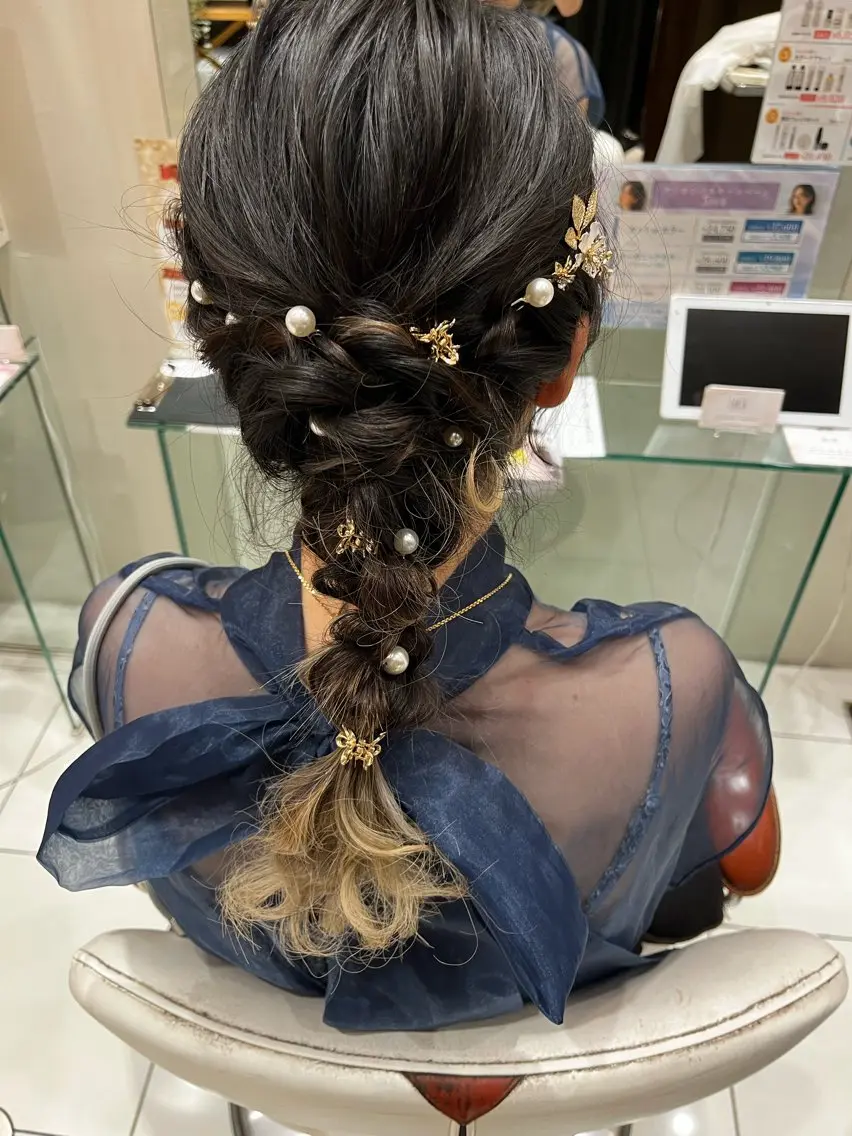 ヘアアレンジ 重留 梨々のヘアスタイル