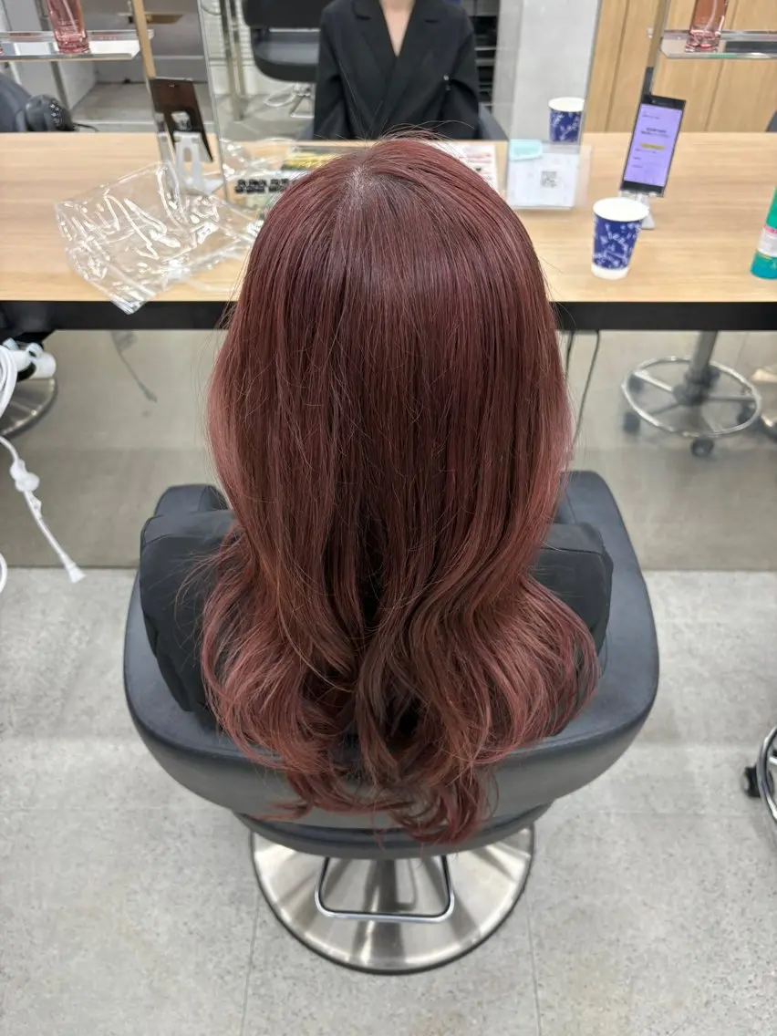カラー 透明感カラー🫧 EMAのヘアスタイル