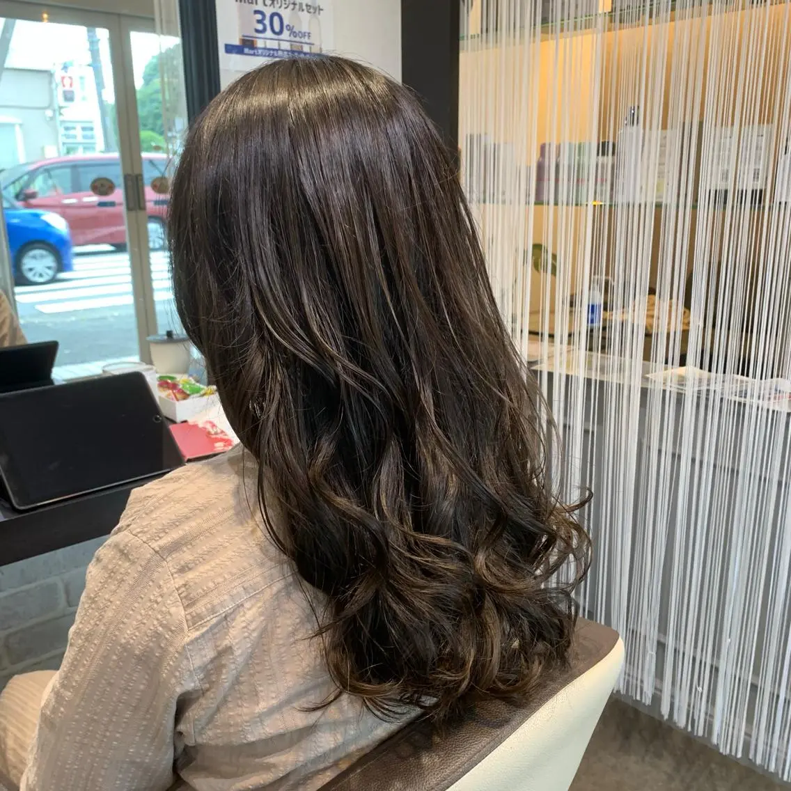 セミロング カット ヘアカラー トリートメント ヘッドスパ 川村 綾のヘアスタイル