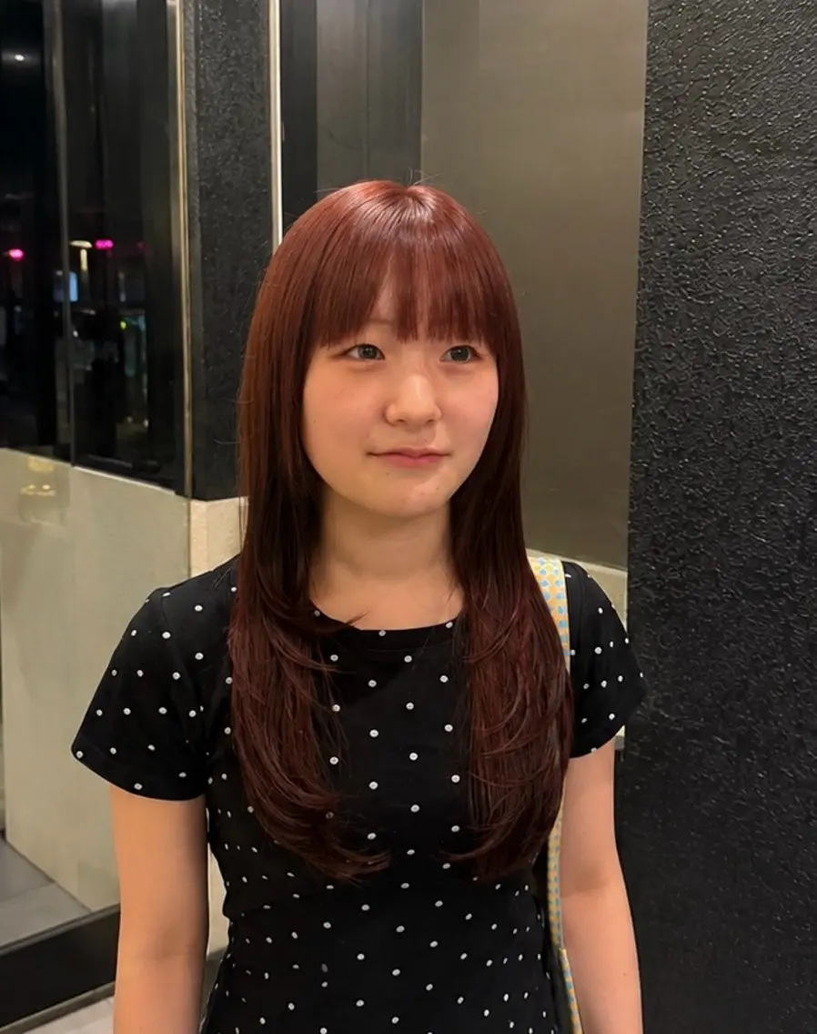 ロング カット ヘアカラー 八村 一花のヘアスタイル
