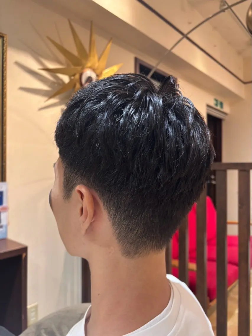 ショート メンズ 刈り上げ カット 野崎 桃実のヘアスタイル