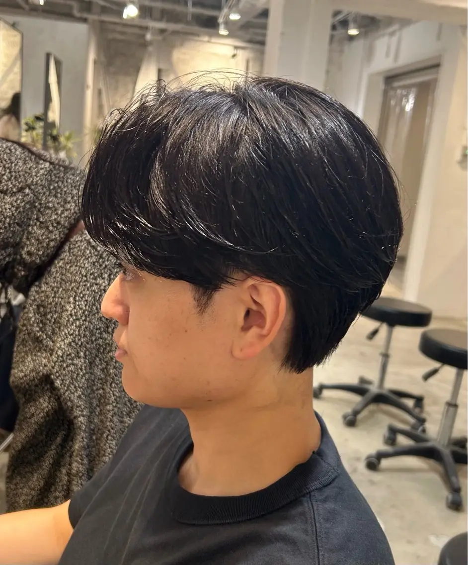 パーマ メンズ ビジネス センターパート フェードカット フェザーパーマ メンズ韓国風 メンズ清潔感のプロ 💈メンズパーマ藤田のヘアスタイル