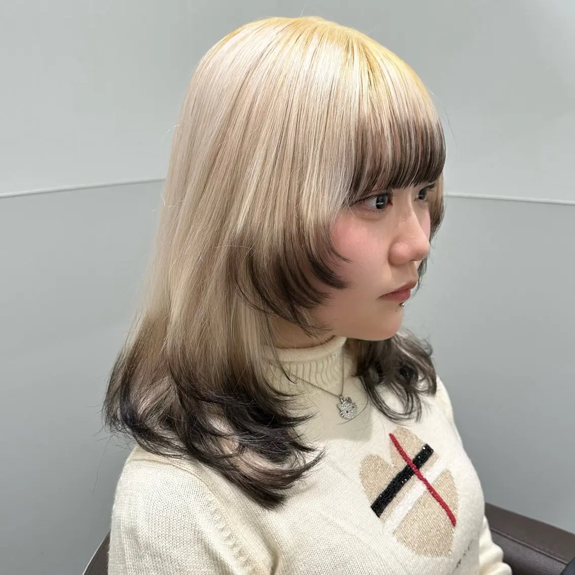 ロング カラー ヘアカラー トリートメント 💫艶ハイトーン×髪 質改善💫リュウトのヘアスタイル