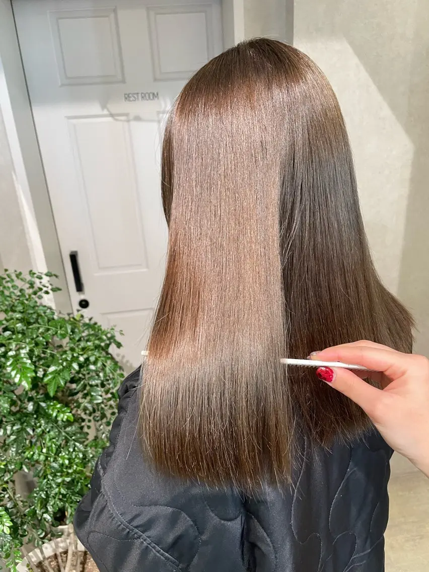 ミディアム カラー ベージュカラー 透明感カラー オリーブベージュ ヘアカラー ナチュラル透明感🌱 小山美樹子のヘアスタイル