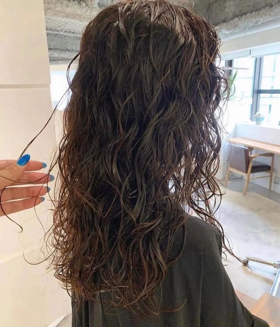 ロング カット パーマ カザマ🧤/パーマ /デジタルパーマのヘアスタイル