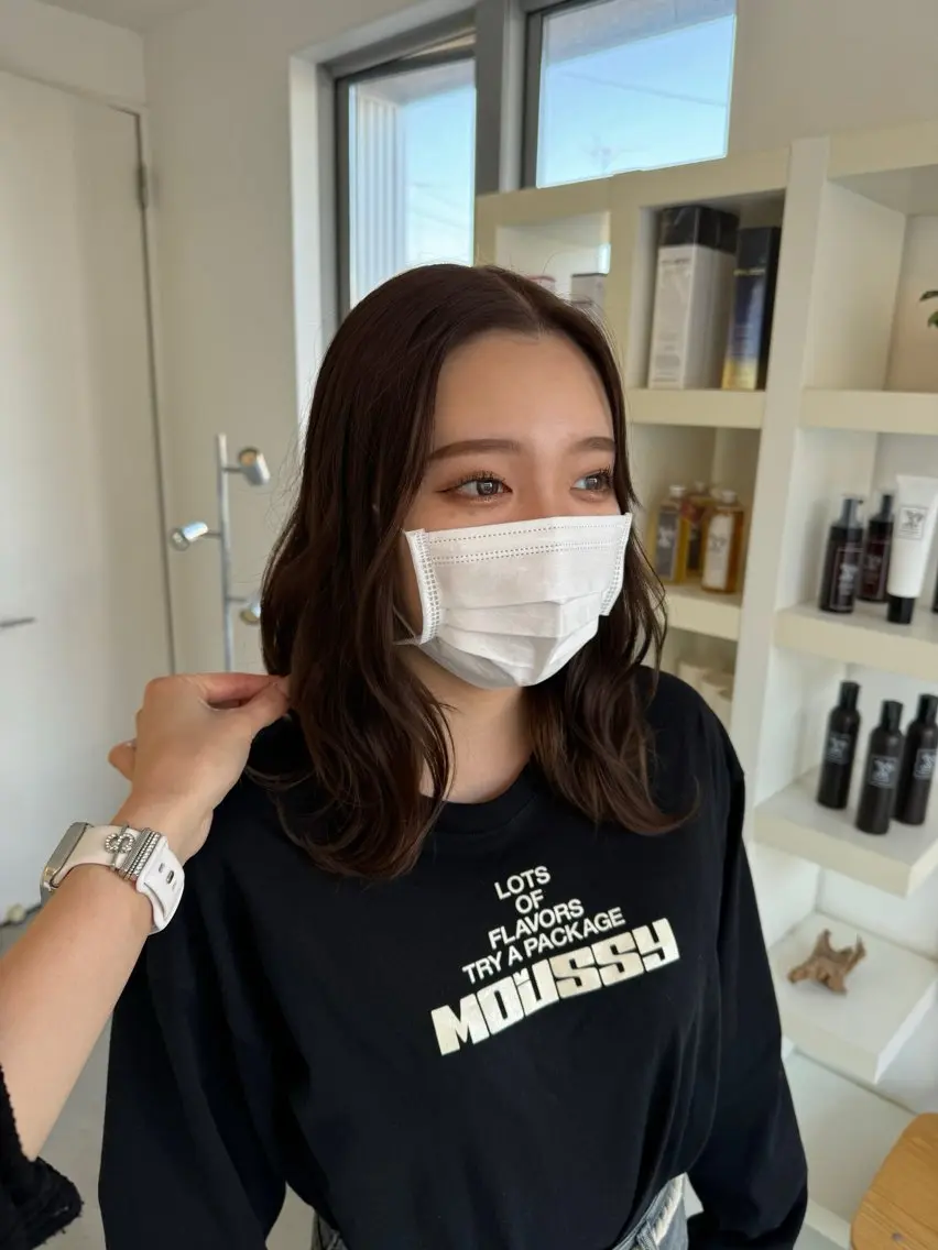 ミディアム カラー 堀越 美羽のヘアスタイル