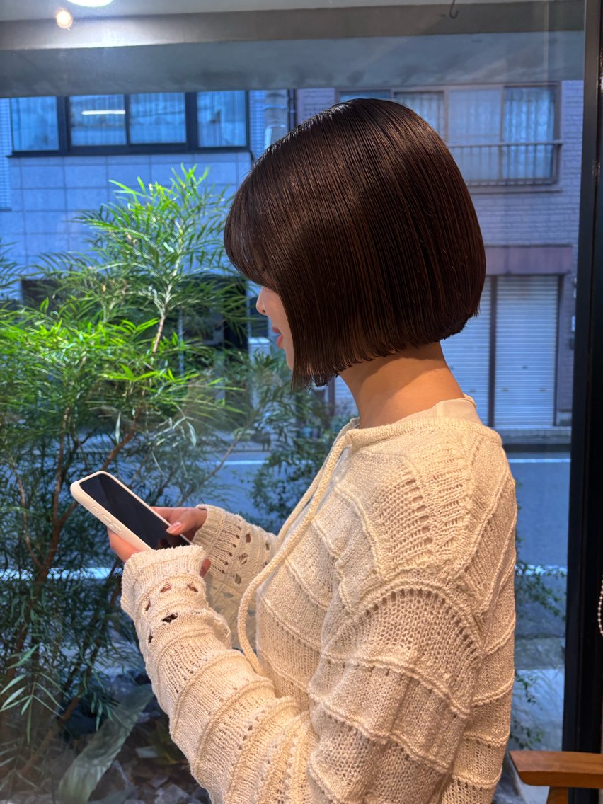 ショート ボブ 林 璃乙菜のヘアスタイル