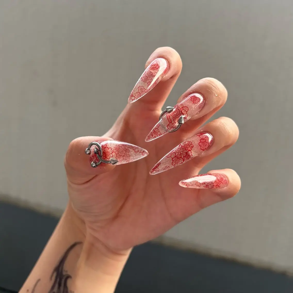 ネイル ハンドネイル フットネイル yuri / 個性派nailのネイルデザイン