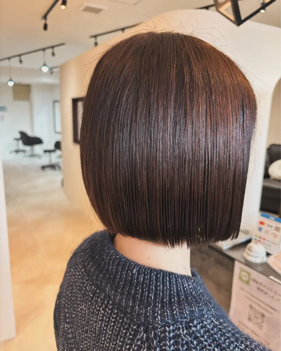 ショート 酸性ストレート✨ 艶カラー✨谷口倭子のヘアスタイル