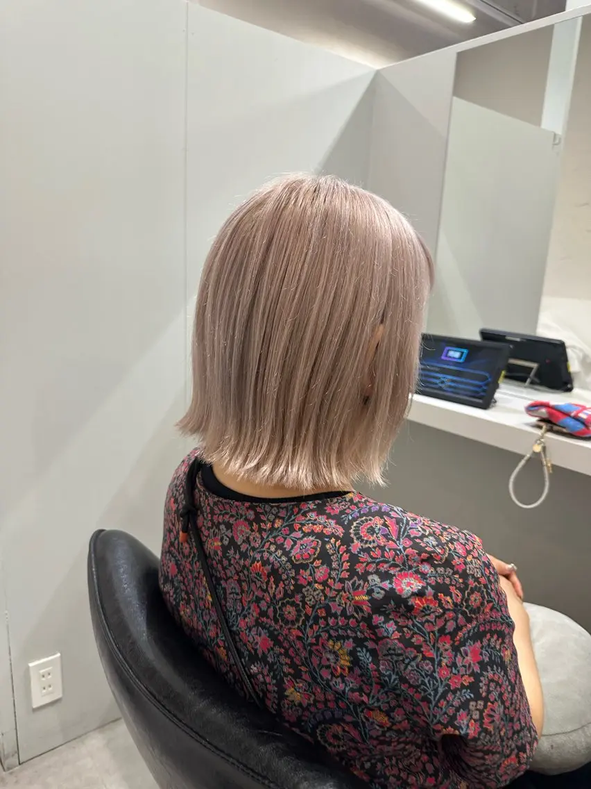 ミディアム カラー ピンクカラー ホワイトピンク ヘアカラー tokute よしかわなお🍒のヘアスタイル