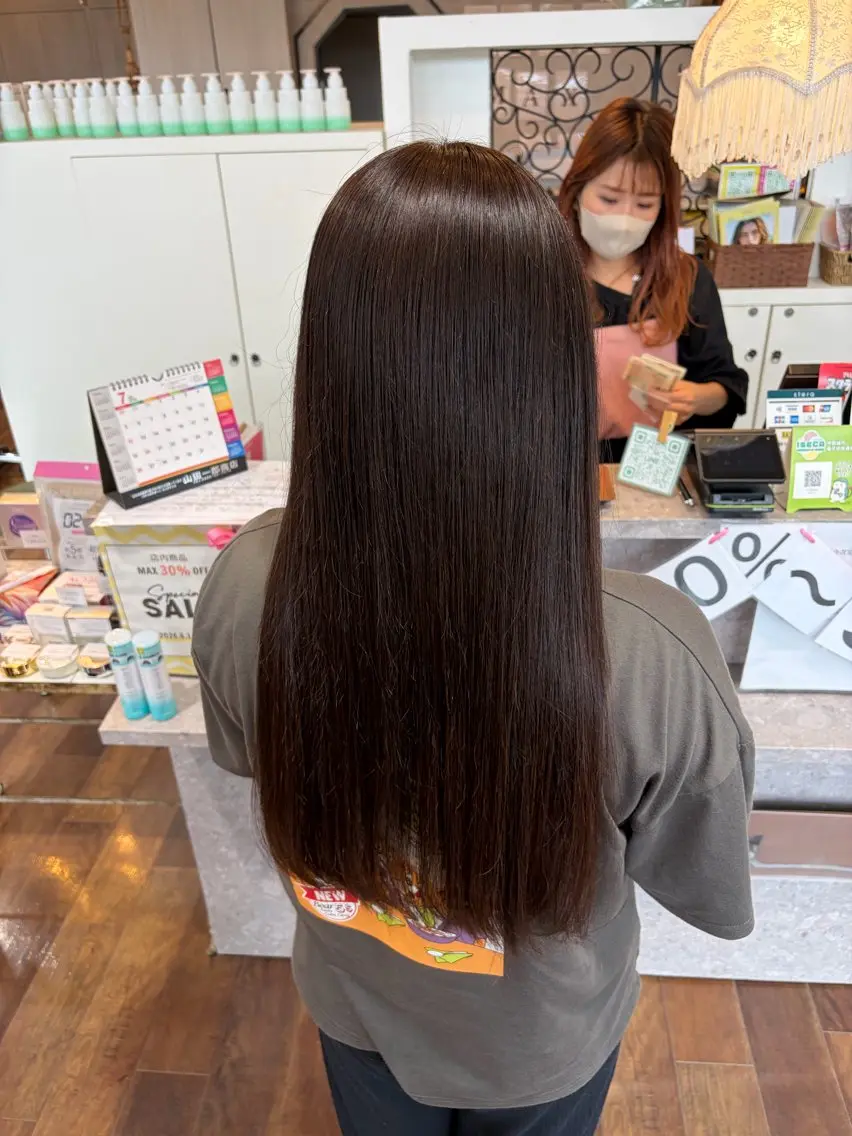 ロング カット ヘアカラー トリートメント 艶髪/透明感カラー 下山 萌華のヘアスタイル