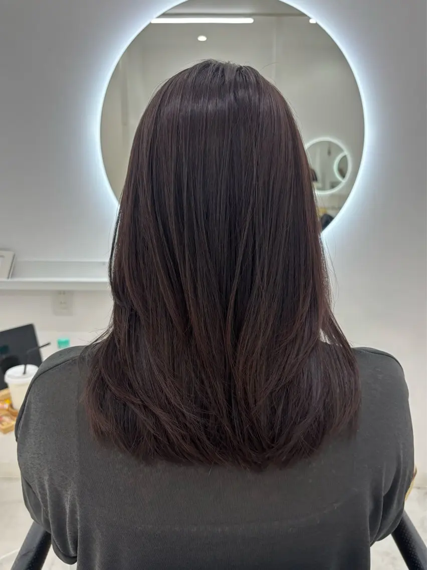 ミディアム カット ヘアカラー トリートメント 【aini天王寺】 𝐚𝐢𝐫𝐢✂︎のヘアスタイル