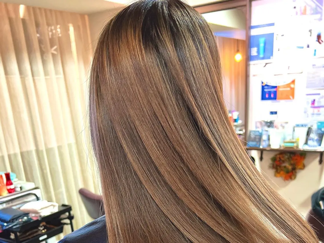 セミロング カラー バレイヤージュ レイヤーカット 💎透明感カラー特化 💎TAISEIのヘアスタイル