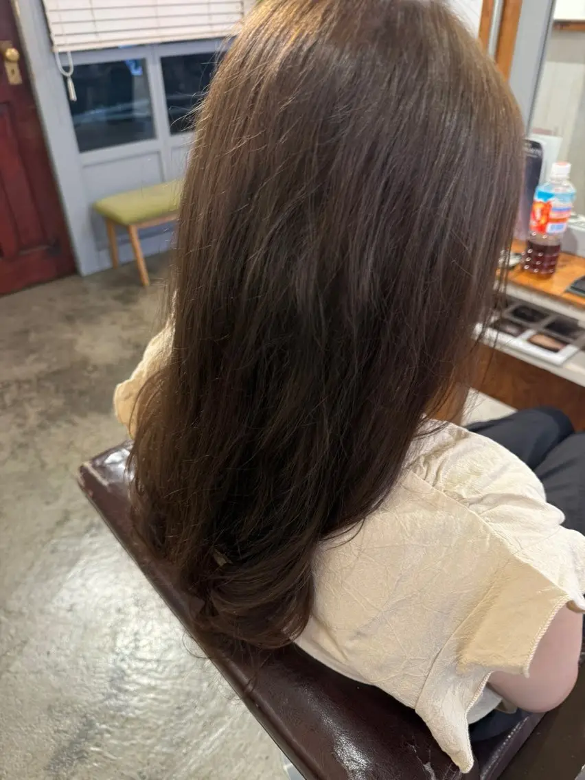 セミロング カラー パーマ アッシュ 透明感カラー ヘアカラー 青木 順のヘアスタイル
