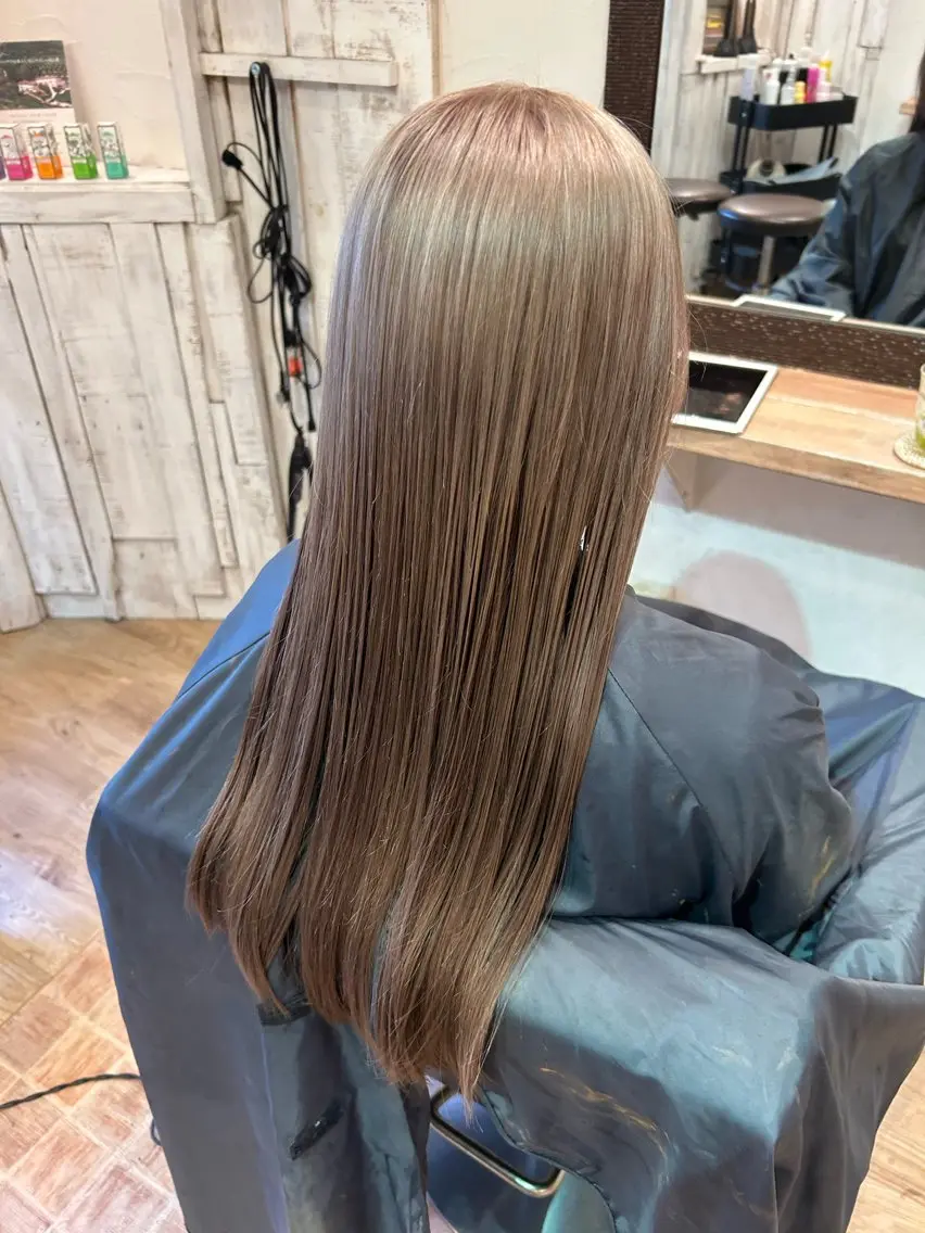 ロング カラー ヘアカラー 今村 茜のヘアスタイル