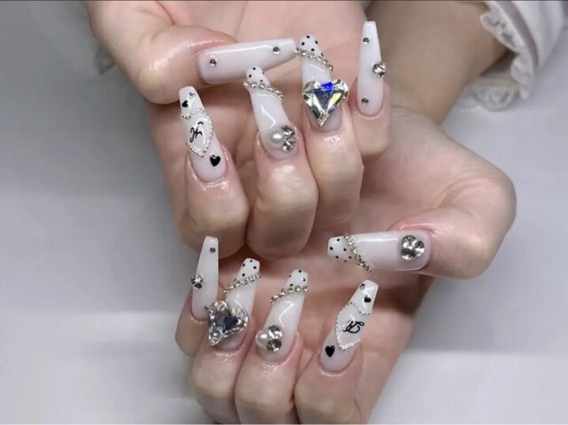 ネイル more glamのネイルデザイン