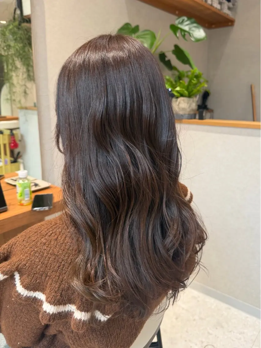 ミディアム カット ヘアカラー トリートメント LOVESTOIKE 井上つぐみ/透明感のヘアスタイル