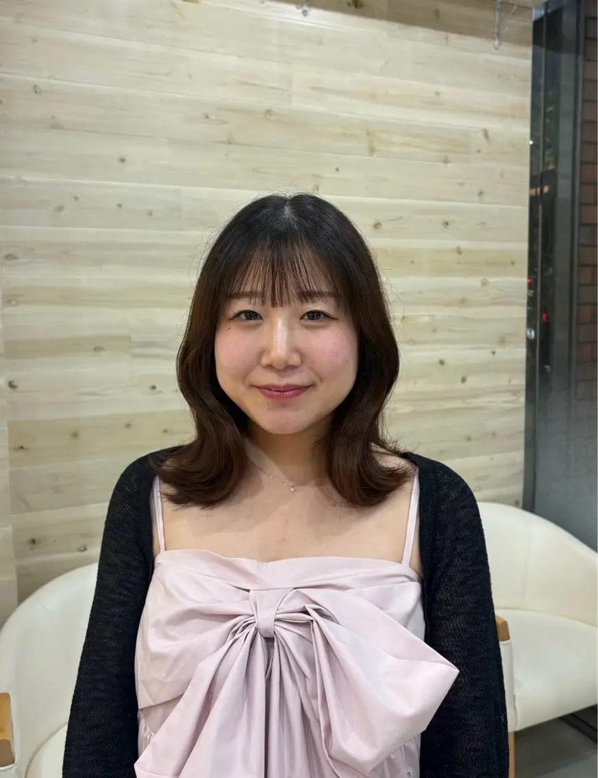 ミディアム 野口 梨紗のヘアスタイル