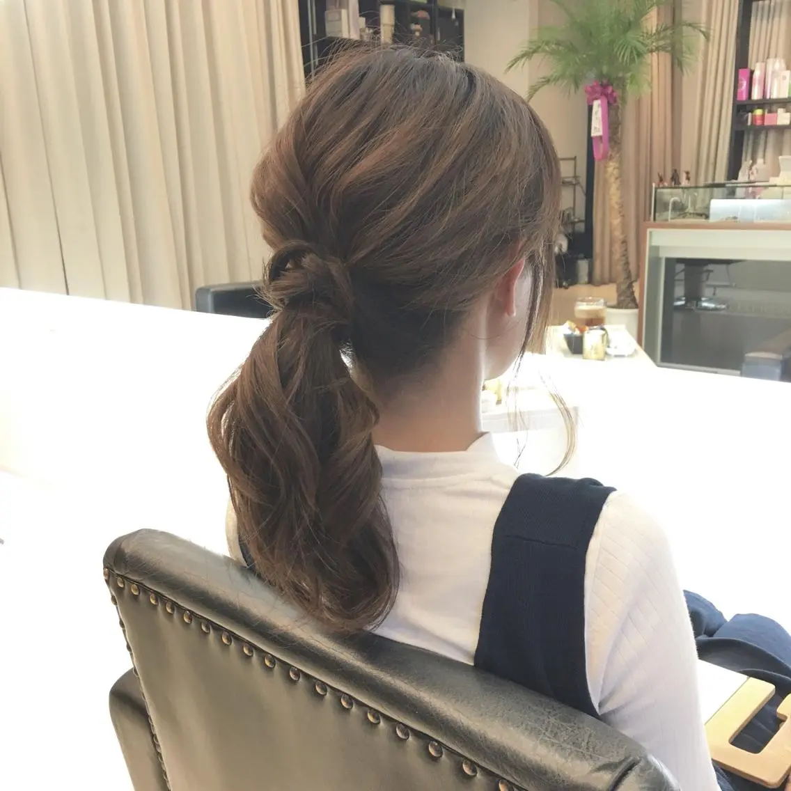 セミロング ロング カラー ヘアアレンジ ポニーテール グレージュ カーキグレージュ 西川 ヒロキのヘアスタイル