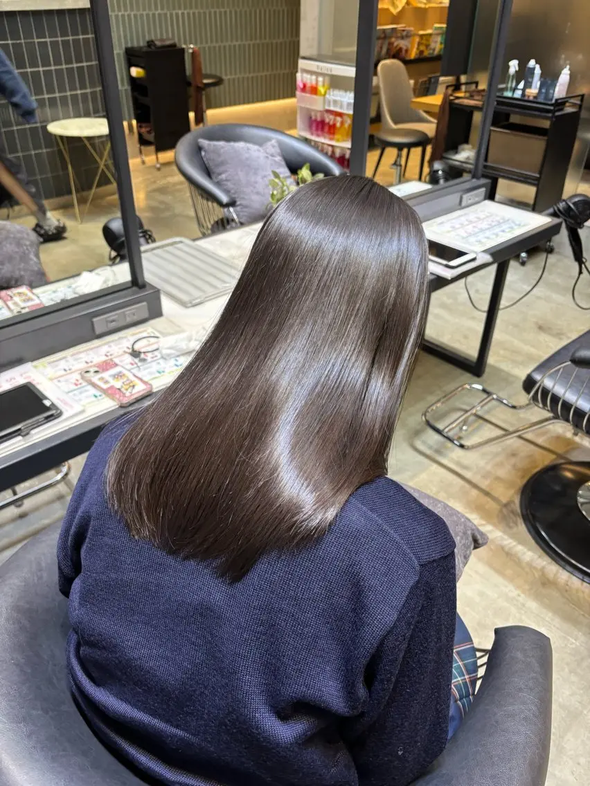 セミロング カット 縮毛矯正 トリートメント ✵髪質改善 レイヤー 佐藤琉好✵のヘアスタイル