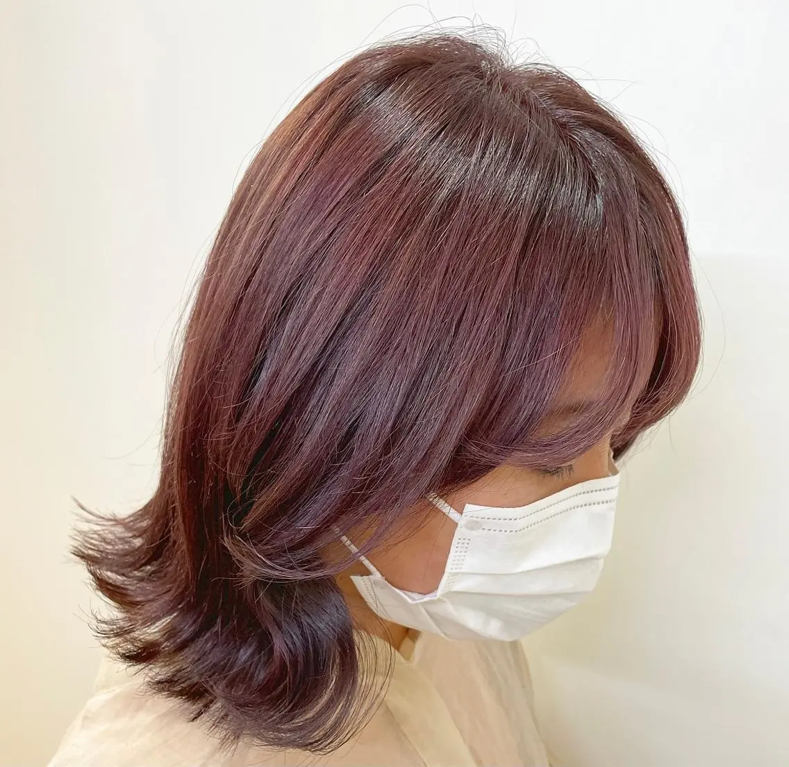 カラー ブラウンカラー カシス 小濵 美月のヘアスタイル