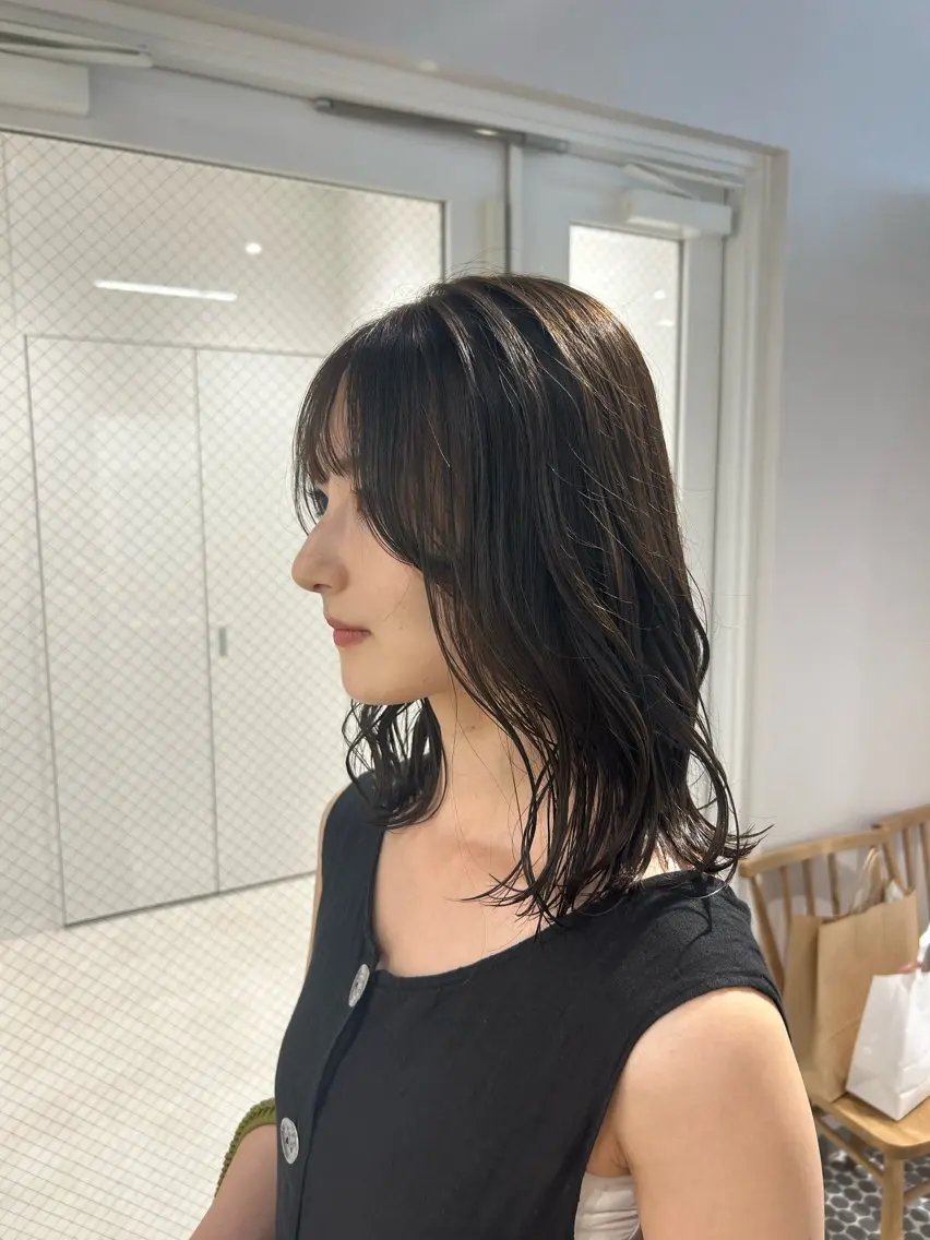 ミディアム カラー ベージュカラー オリーブカラー カット ヘアカラー ヘッドスパ SALOWIN栄 三丁目 木戸里実のヘアスタイル