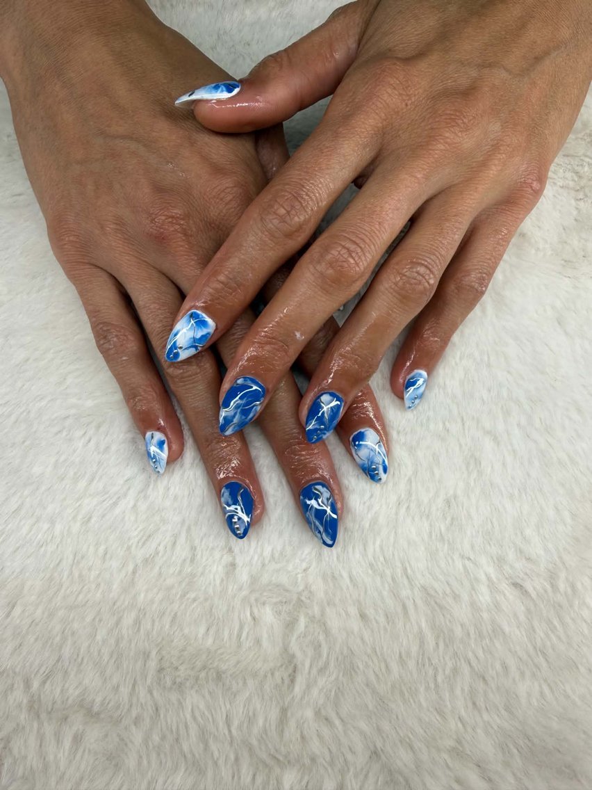ネイル Nini 🎀のネイルデザイン