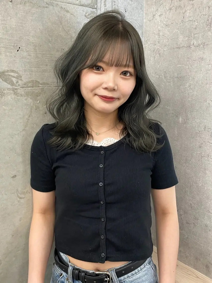ミディアム カラー ベージュカラー ブリーチ グレージュ ブリーチなしカラー オリーブベージュ ヘアカラー ブリーチ/ベージュ 💕/momoaのヘアスタイル