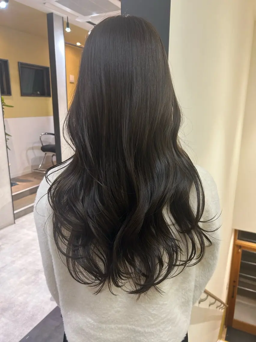 ロング カラー ベージュカラー オリーブベージュ カット ヘアカラー トリートメント hubhair レイヤー/透明感のヘアスタイル