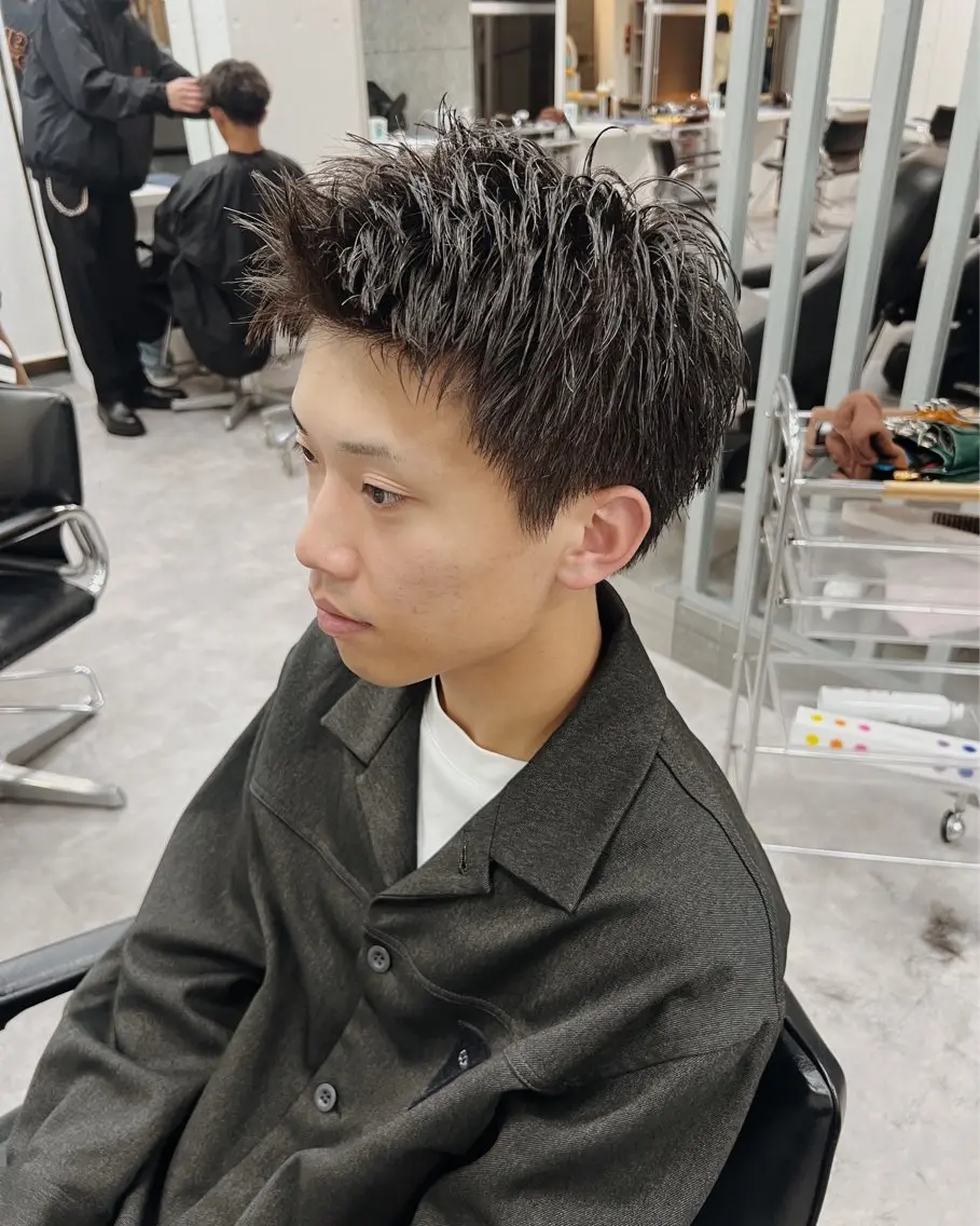カラー パーマ ヘアアレンジ メンズ メンズブリーチ センターパート マッシュ メンズパーマ プードルパーマ ショートヘア原宿 fifth コシのヘアスタイル