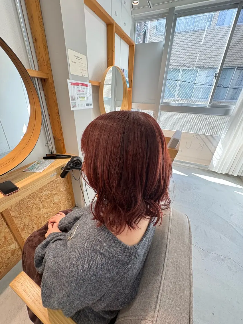 ショート ヘアカラー オオニシ ナツミのヘアスタイル