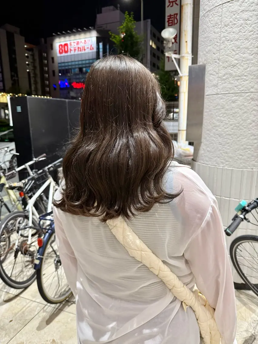 セミロング 川畑 心子のヘアスタイル