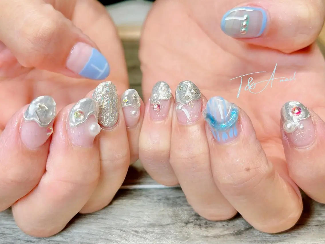 ネイル ジェルネイル 水色 ニュアンスネイル スカルプネイル 夏ネイル T&A nailのネイルデザイン