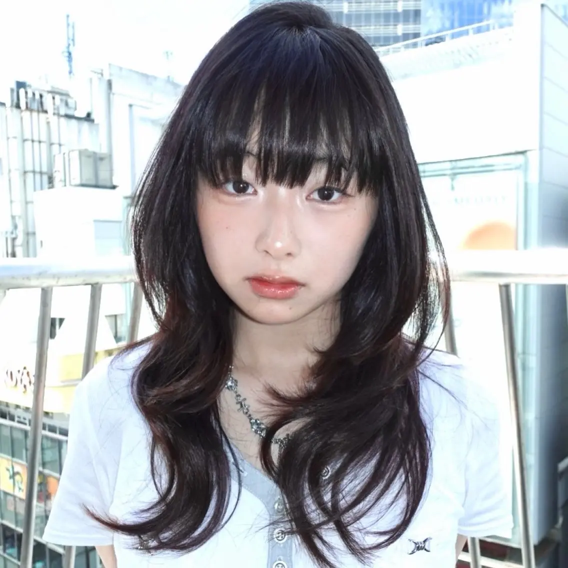 セミロング カラー 黒髪 ブラウンカラー 透明感カラー 顔周りカット ハッシュカット カット トリートメント momo もものヘアスタイル