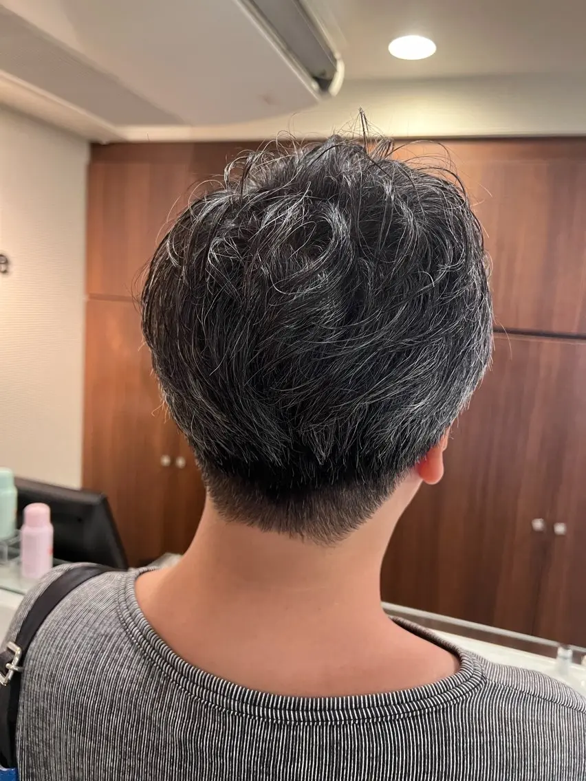 メンズ 刈り上げ カット ヘアカラー パーマ トリートメント チーフデザイナー 木部のヘアスタイル