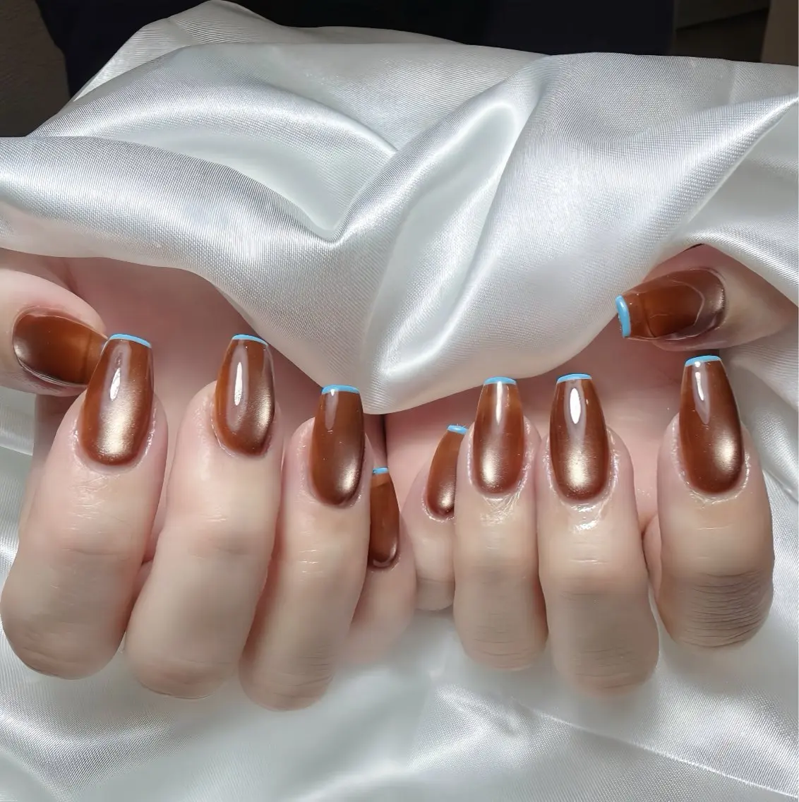 ネイル ボルドー フレンチネイル グラデーション キラキラネイル 韓国ネイル ハンドネイル Rin Nail 新大久保店のネイルデザイン