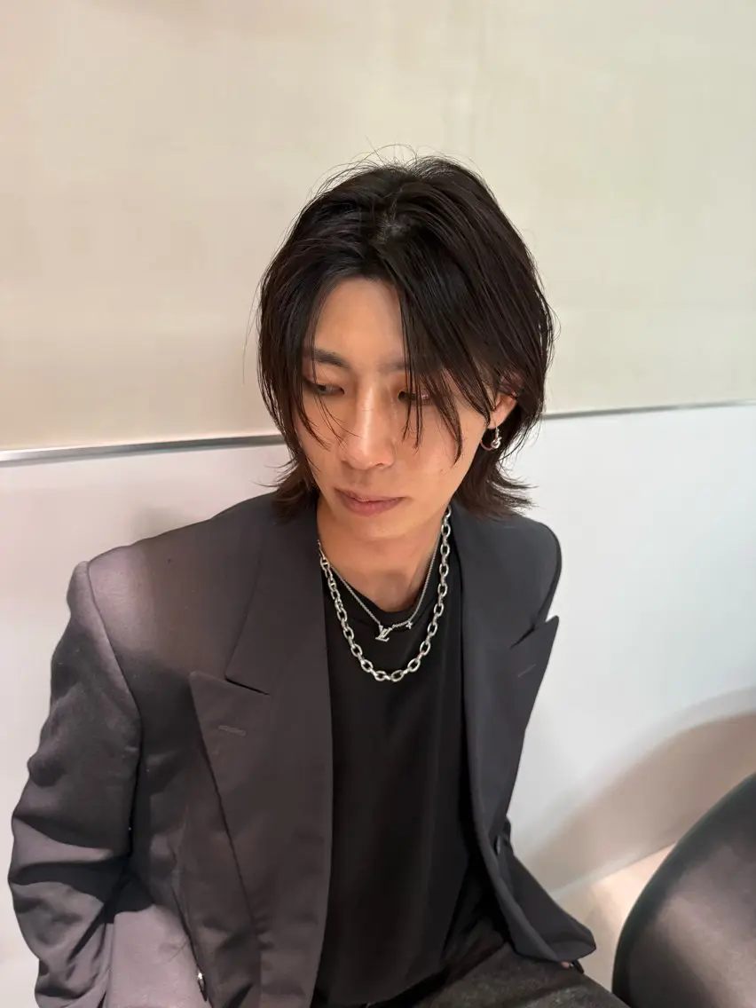 ミディアム メンズ ミディアムパーマ アップバング ビジネス センターパート ダウンパーマ カット ✨レイヤー/韓国 /✨ヘア山下 遥のヘアスタイル