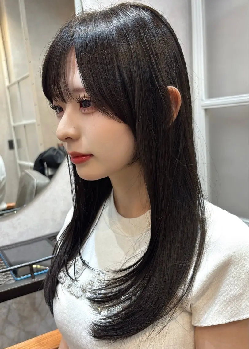 セミロング カラー ダークグレー 顔周りカット カット ヘアカラー トリートメント 堀越 智仁のヘアスタイル