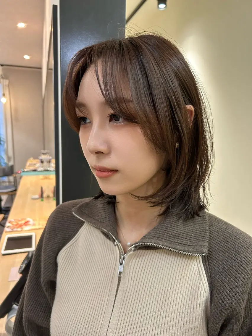 ミディアム カラー ボブレイヤー ボブ レイヤーカット カット トリートメント hubhair レイヤー/透明感のヘアスタイル