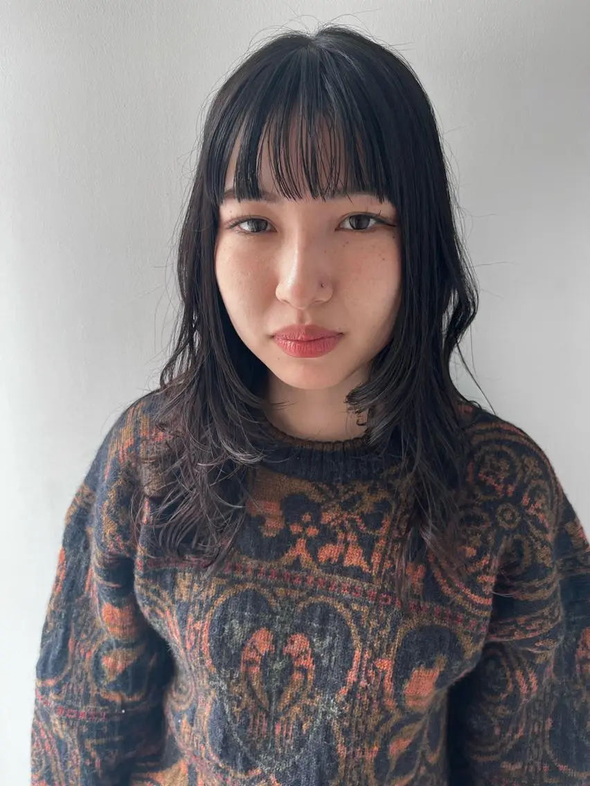 顔周りレイヤーカットの写真