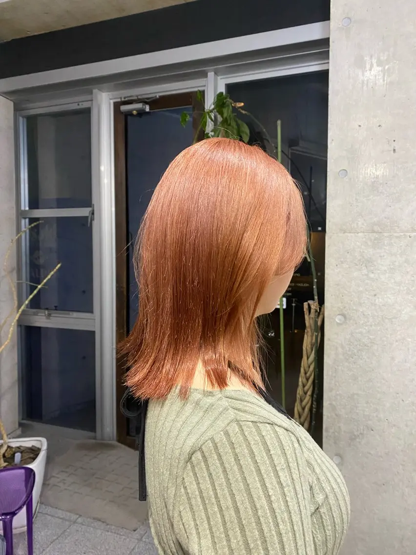 セミロング ボブ 顔周りカット ブリーチカラー🎀 LiLi🫧のヘアスタイル