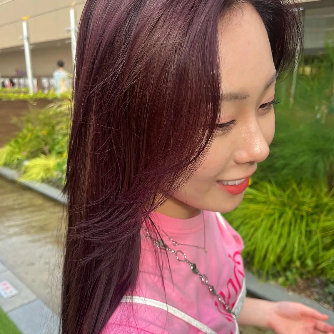 ロング カラー ブリーチ ピンクカラー ピンクパープル パープルカラー ルナ|大人レイヤー /上品/透明感カラーのヘアスタイル