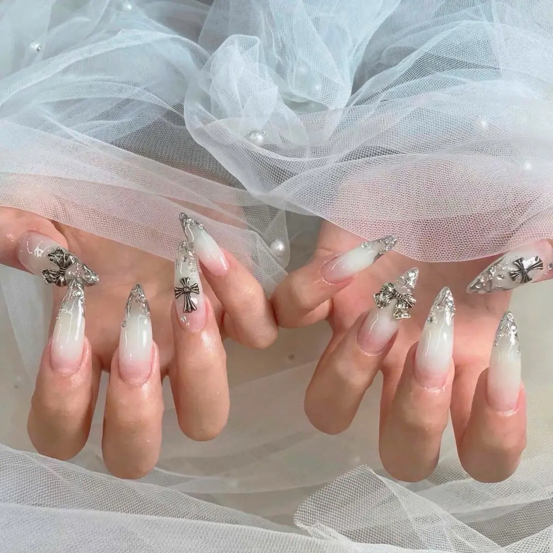 ネイル HAPPI NAIL . LEEのネイルデザイン